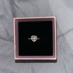 Pandora Ring